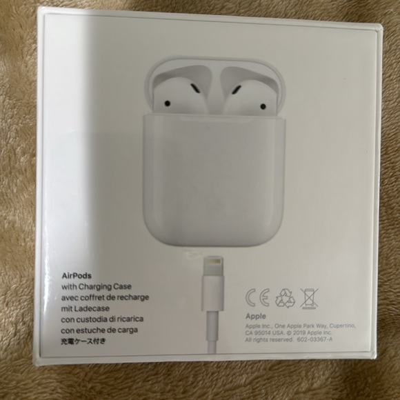 Apple AirPods (unopened) - Picture 2 of 7